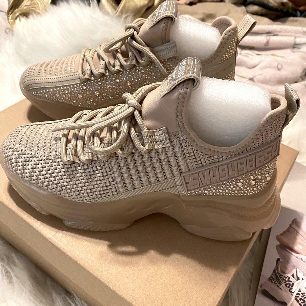 Steve Madden maxima blush 8.5 NIB free ship